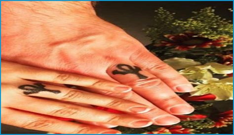 Does Bindi Irwin Have a Tattoo on Her Ring Finger? Uncovering the Details